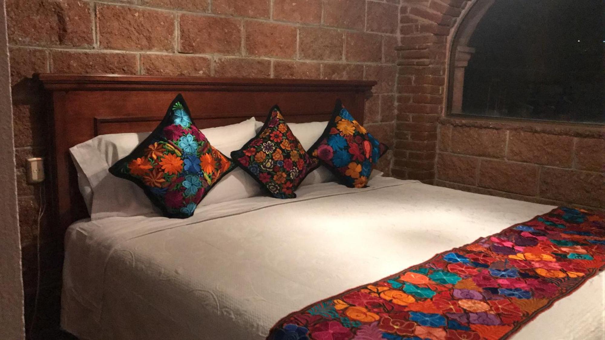 Del Centro Hotel ベルナル エクステリア 写真