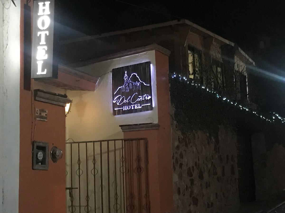 Del Centro Hotel ベルナル エクステリア 写真